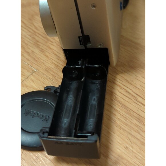 Kodak DC215 Zoom 1.0MP Digital Camera Millennium 2000 Edition Works - Picture 11 of 12